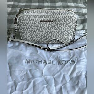 Michael Kors Crossbody Bag